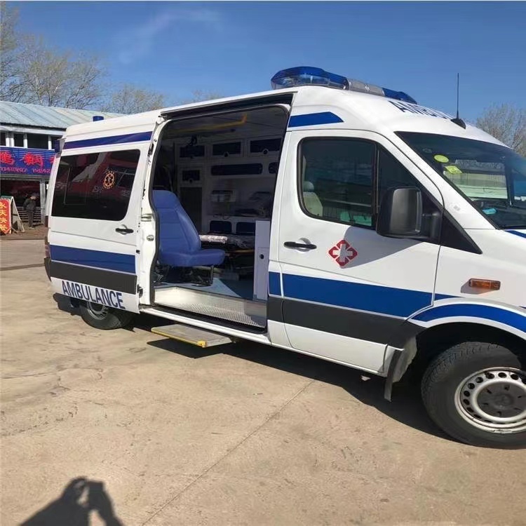 来凤私人长途救护车出租转院回家